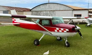 CESSNA 150L - 1972